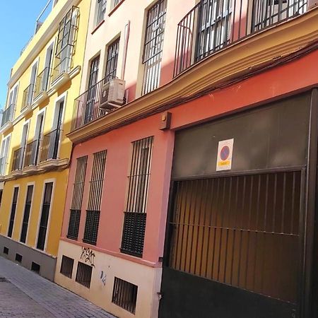 El Patio De San Bernardo Apartment Севиля Екстериор снимка