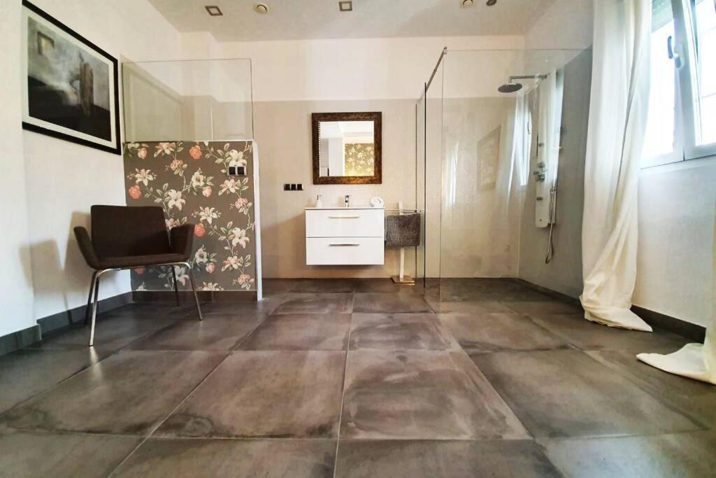 El Patio De San Bernardo Apartment Севиля Екстериор снимка
